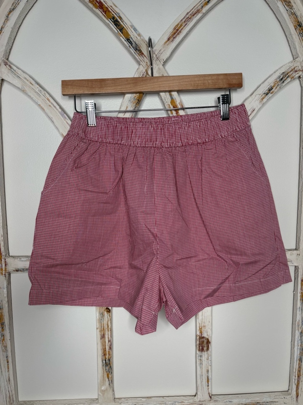 NWT Needii Women's Red Gingham Elastic-Waist Shorts- Size Medium